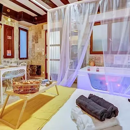 Bed & - La Parenthese Apartment *