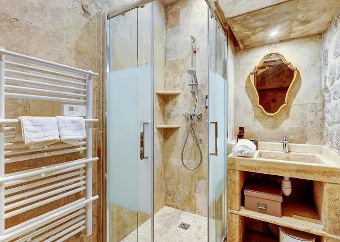 Bed & - La Parenthese